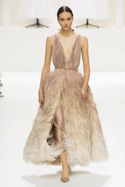 Look 53